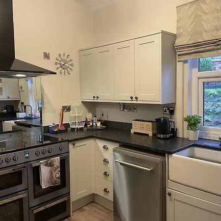 בית נופש Seaside-scarborough-wifi-parking-petsok-sleeps-7 8 סקארבורו