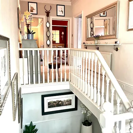 Seaside-scarborough-wifi-parking-petsok-sleeps-7 8 בית נופש *