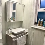 Casa vacanze Seaside-scarborough-wifi-parking-petsok-sleeps-7 8 *